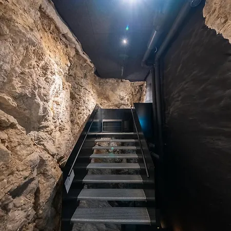 Cave * ザルツブルク